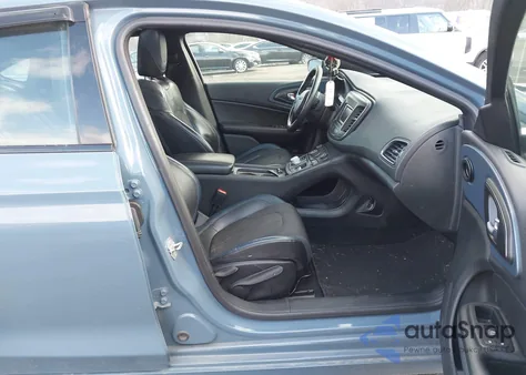 2015 Chrysler 200 S z USA, uszkodzony, nr VIN 1C3CCCDG1FN598029